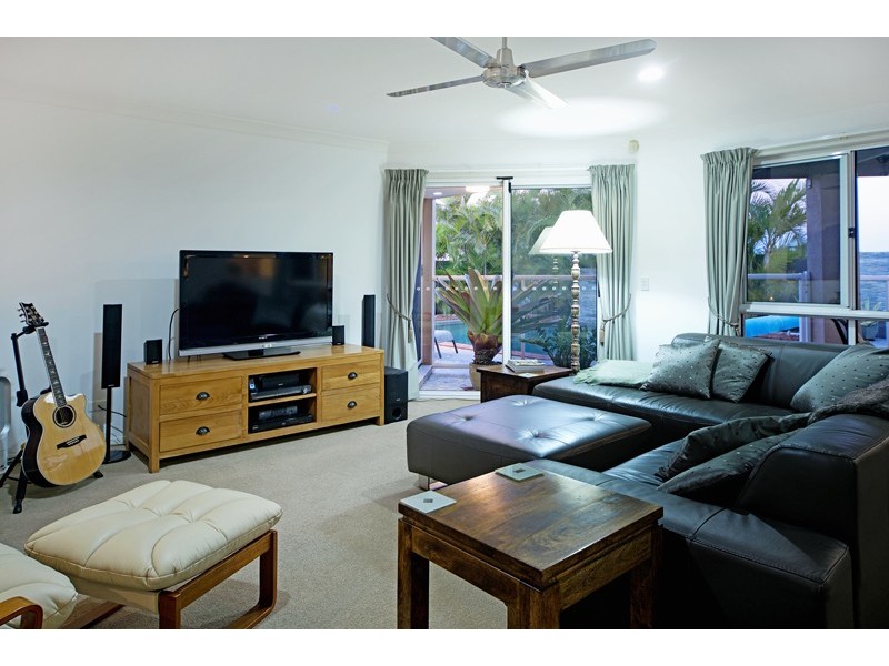 18 Wisemans Court, Helensvale QLD 4212