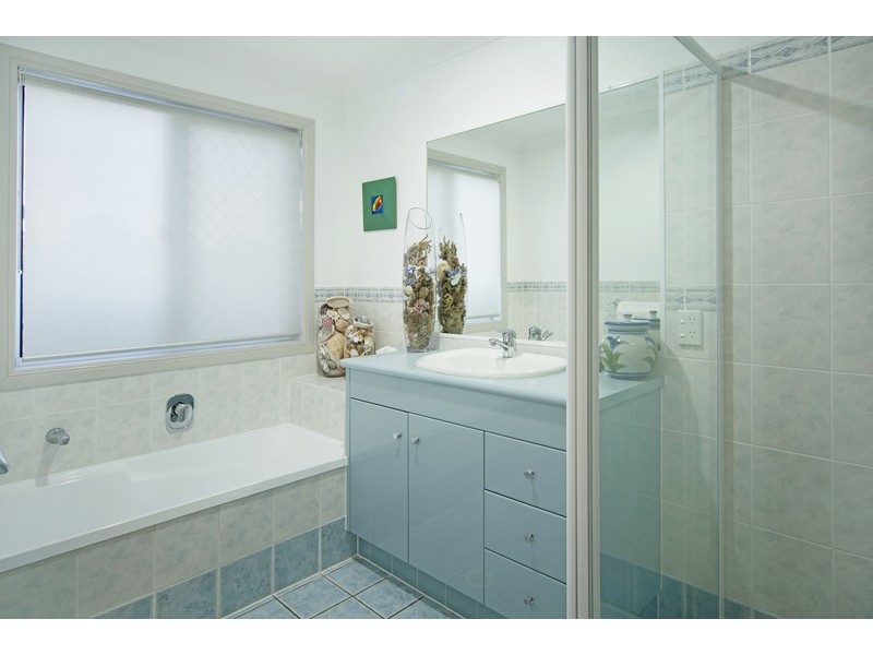 18 Wisemans Court, Helensvale QLD 4212