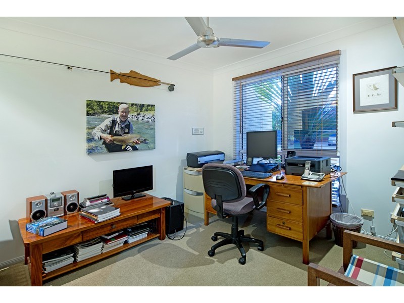 18 Wisemans Court, Helensvale QLD 4212