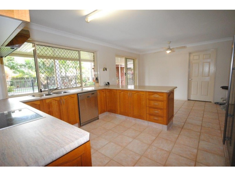 32 Arlene Park Terrace, Helensvale QLD 4212