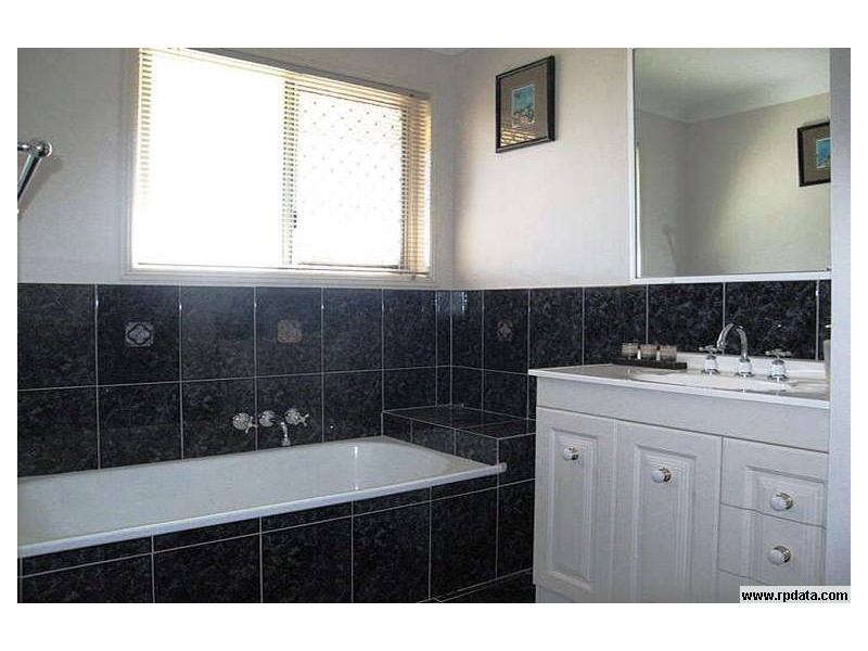 32 Arlene Park Terrace, Helensvale QLD 4212