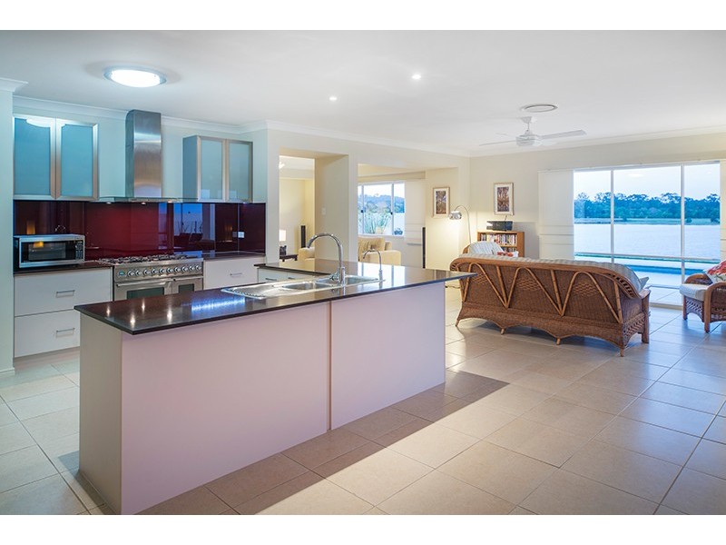 19 Temple Island Circuit, Oxenford QLD 4210