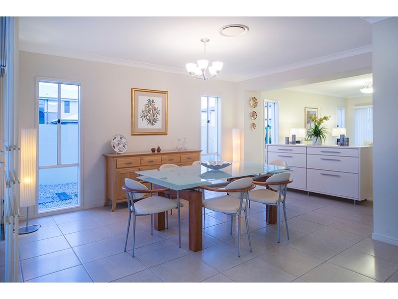 19 Temple Island Circuit, Oxenford QLD 4210