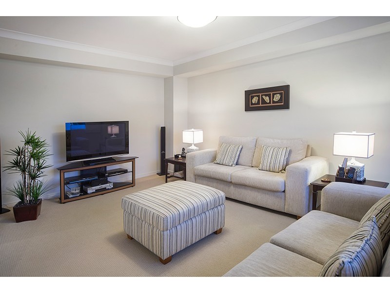 19 Temple Island Circuit, Oxenford QLD 4210