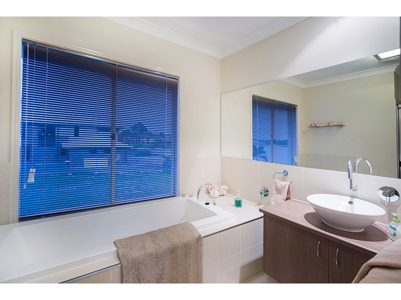 19 Temple Island Circuit, Oxenford QLD 4210