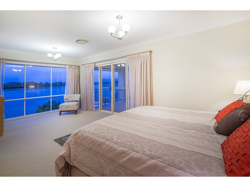 19 Temple Island Circuit, Oxenford QLD 4210