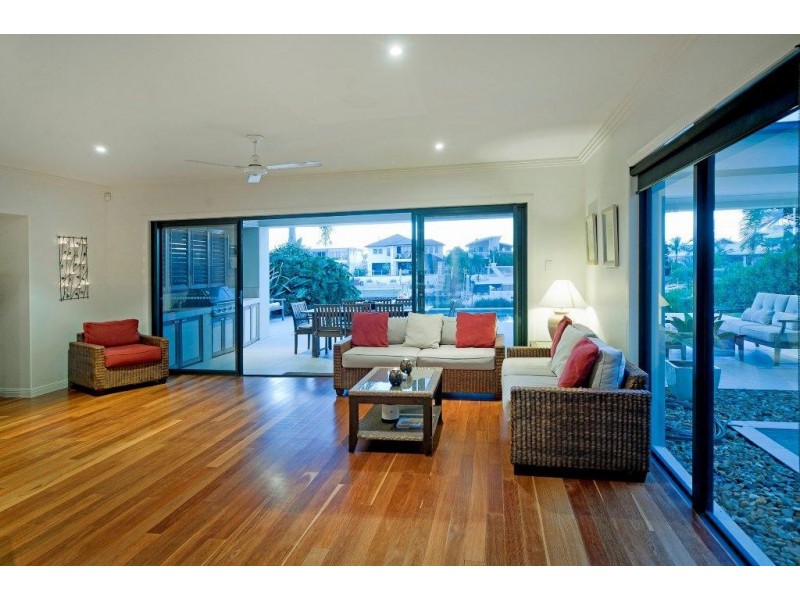 45 Ferrymans Court, Helensvale QLD 4212