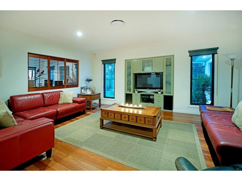 45 Ferrymans Court, Helensvale QLD 4212