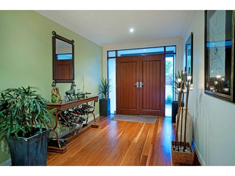 45 Ferrymans Court, Helensvale QLD 4212