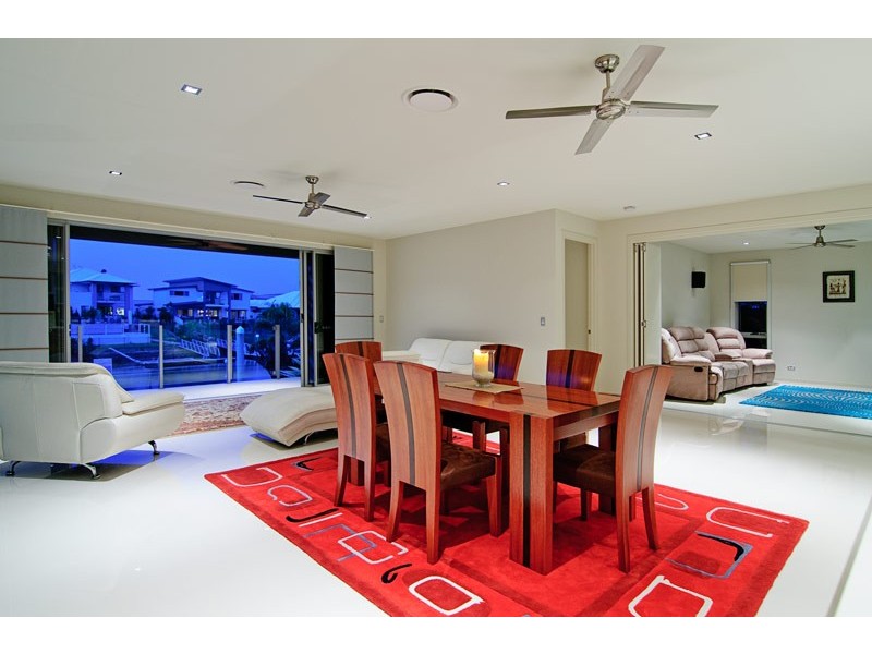 39 Southaven Drive, Helensvale QLD 4212