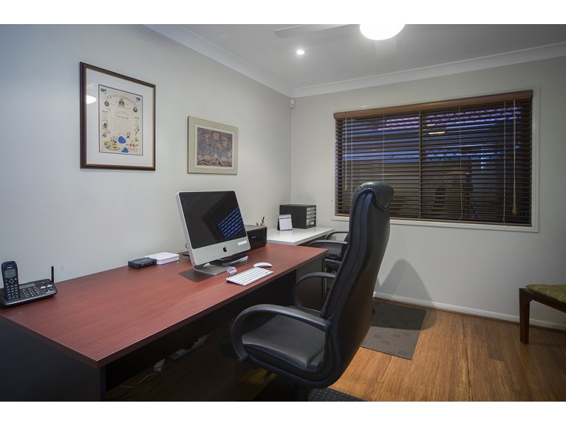 19 Dallow Crescent, Helensvale QLD 4212