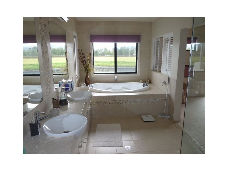 20 North Bank Court, Helensvale QLD 4212