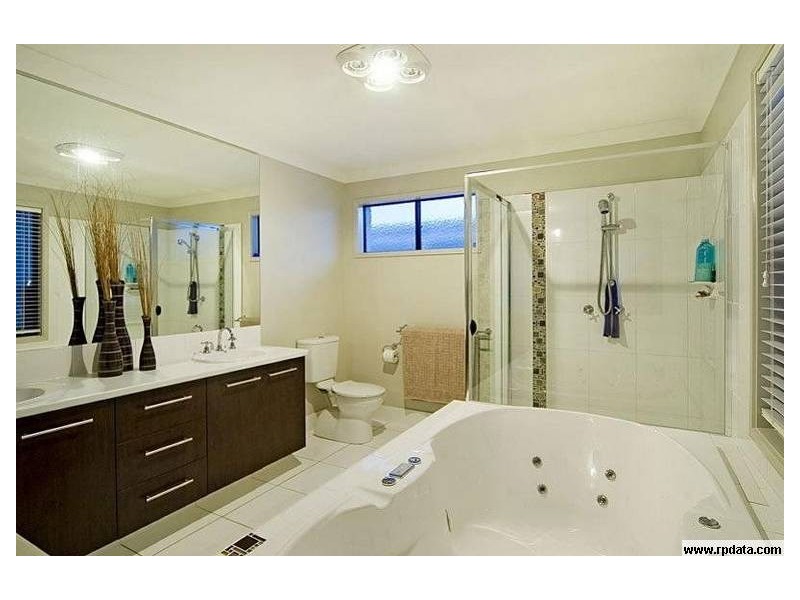 59 Coomera Court, Helensvale QLD 4212