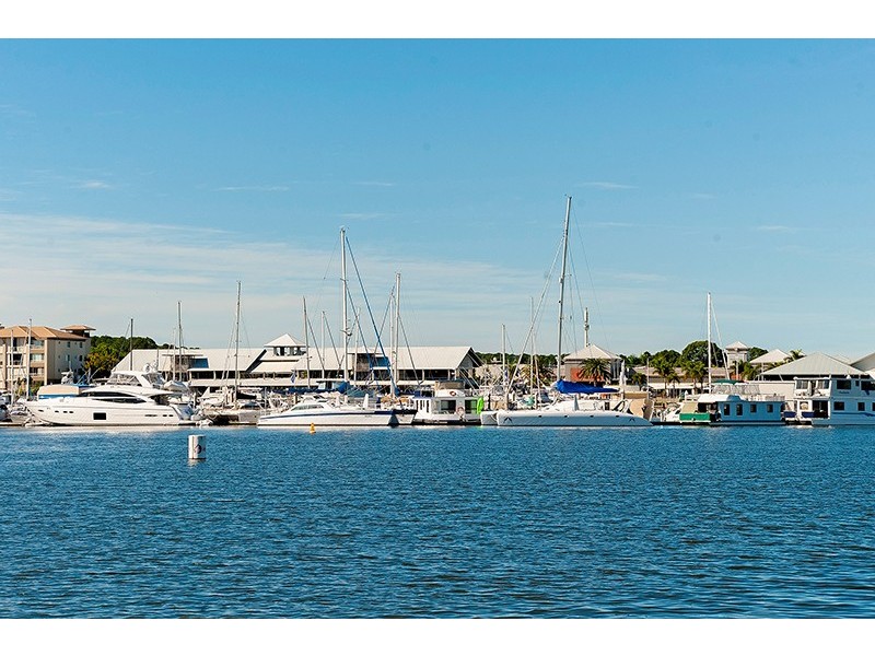 2209 Taromeo Court, Hope Island QLD 4212