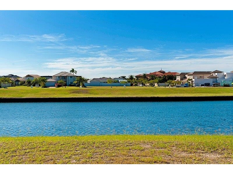 2209 Taromeo Court, Hope Island QLD 4212