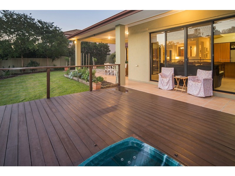 3147 Riverleigh Drive, Hope Island QLD 4212