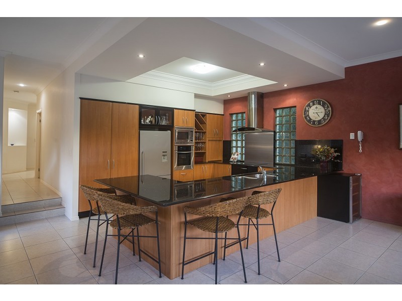 3147 Riverleigh Drive, Hope Island QLD 4212