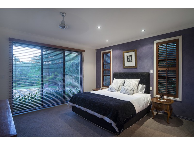 3147 Riverleigh Drive, Hope Island QLD 4212