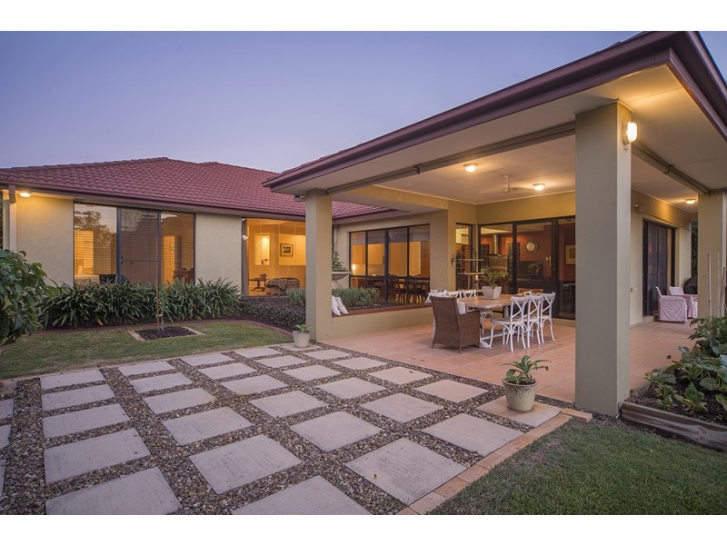 3147 Riverleigh Drive, Hope Island QLD 4212
