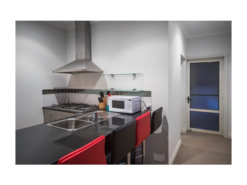 1663 Riverdale Drive, Hope Island QLD 4212