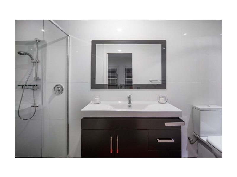 1663 Riverdale Drive, Hope Island QLD 4212