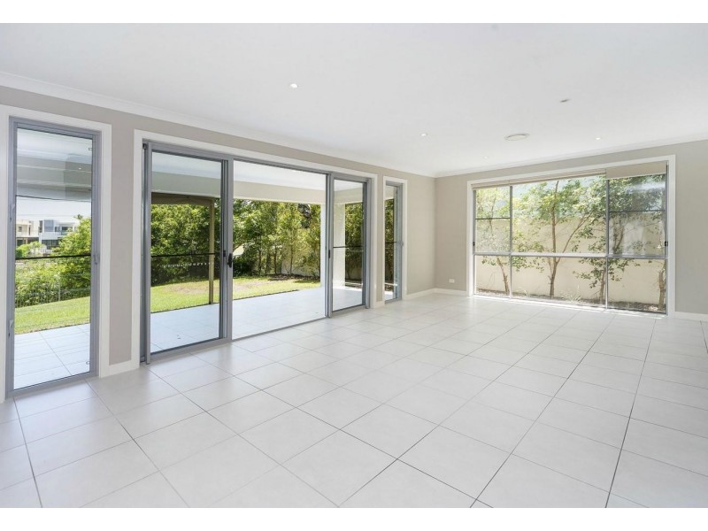 6167 Murten Court, Hope Island QLD 4212