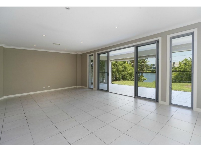 6167 Murten Court, Hope Island QLD 4212