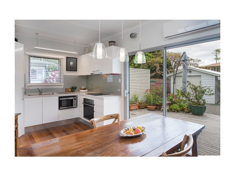 41 Victor Avenue, Paradise Point QLD 4216