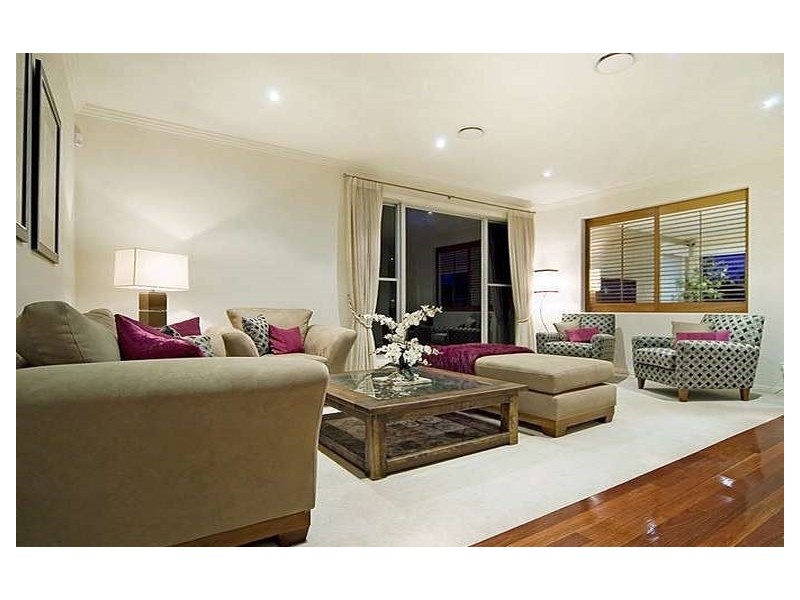 16 Eastpark Waters, Helensvale QLD 4212