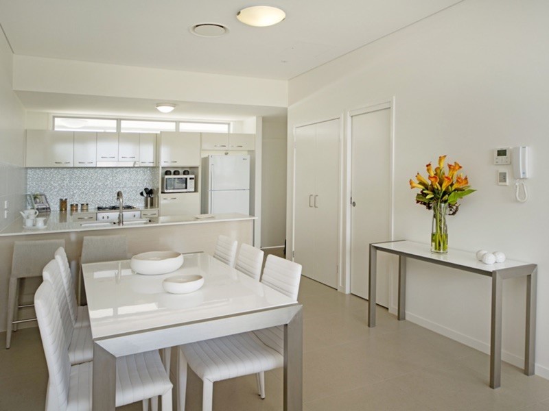 303/14 Bruce Avenue, Paradise Point QLD 4216