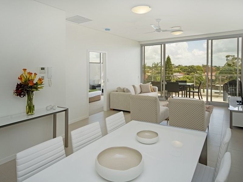 303/14 Bruce Avenue, Paradise Point QLD 4216