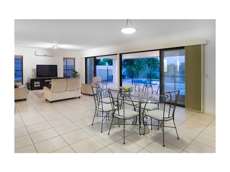 26 The Peninsula, Helensvale QLD 4212