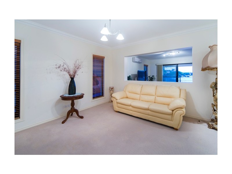 26 The Peninsula, Helensvale QLD 4212