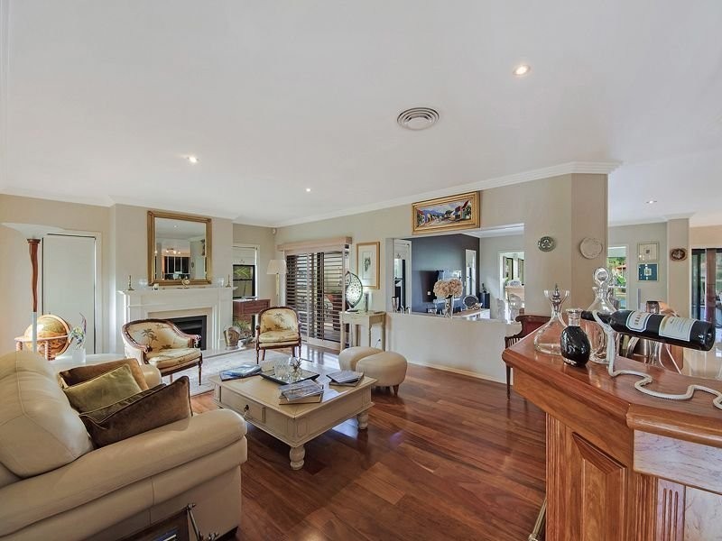 2117 Fernlea Close, Hope Island QLD 4212