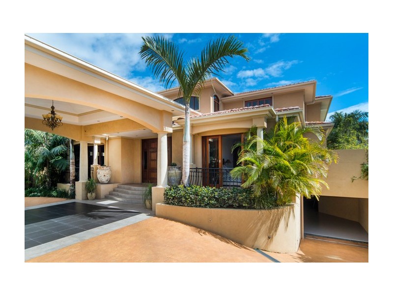 2580 Gracemere Cct North, Hope Island QLD 4212