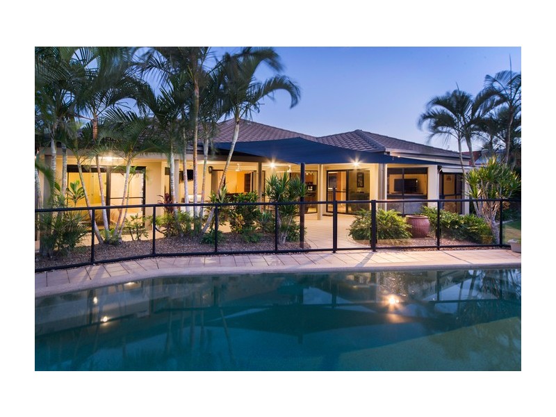 16 Dallow Crescent, Helensvale QLD 4212