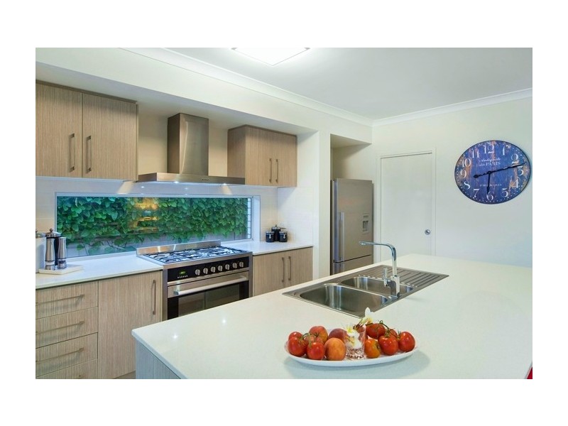 62 Harbour Rise, Hope Island QLD 4212