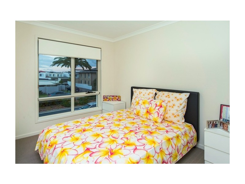 62 Harbour Rise, Hope Island QLD 4212