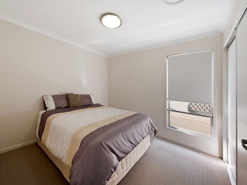 62 Harbour Rise, Hope Island QLD 4212