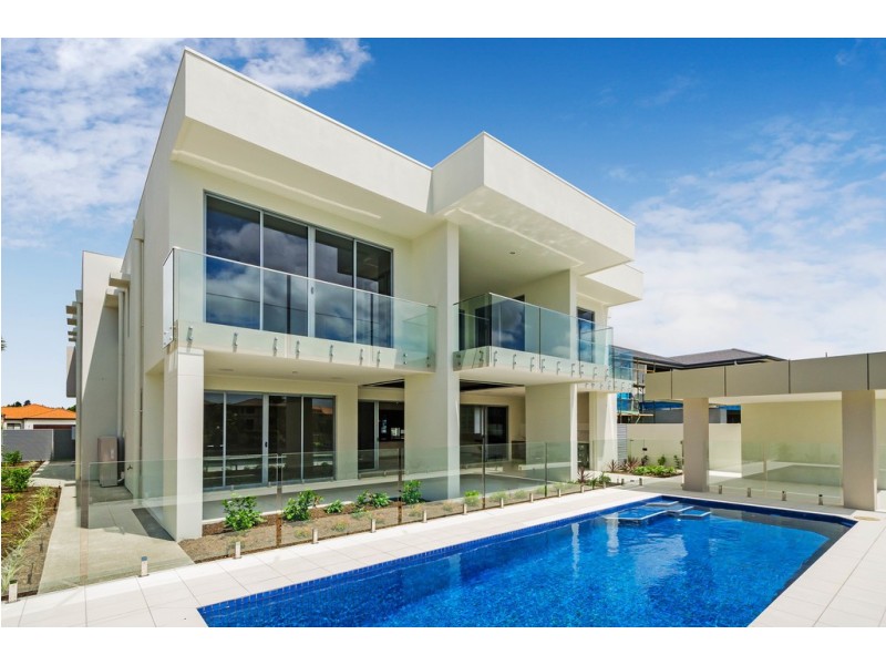2173 Beaufort Way, Hope Island QLD 4212