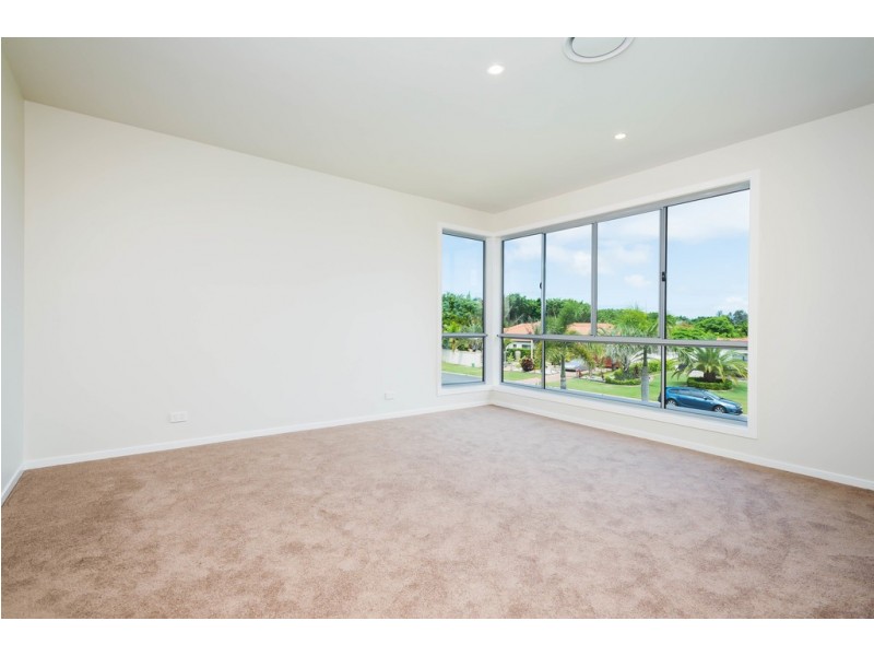 2173 Beaufort Way, Hope Island QLD 4212
