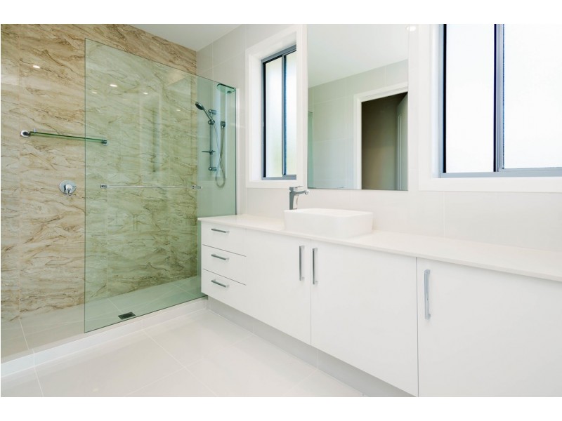 2173 Beaufort Way, Hope Island QLD 4212