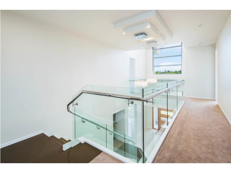 2173 Beaufort Way, Hope Island QLD 4212