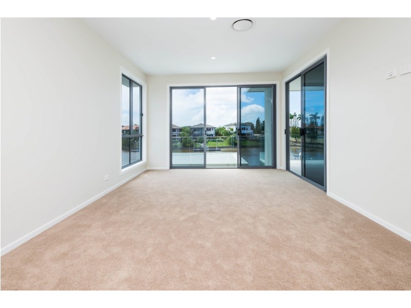 2173 Beaufort Way, Hope Island QLD 4212