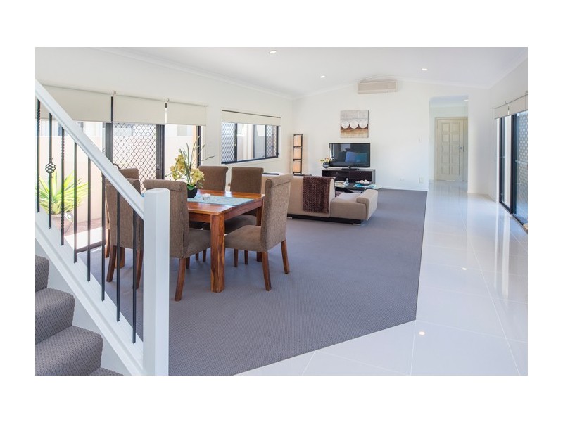 535 Oyster Cove Promenade, Helensvale QLD 4212