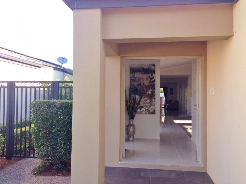 535 Oyster Cove Promenade, Helensvale QLD 4212
