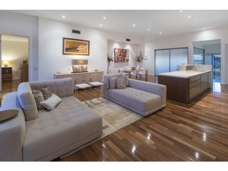 7506 The Links Springfield Drive, Hope Island QLD 4212