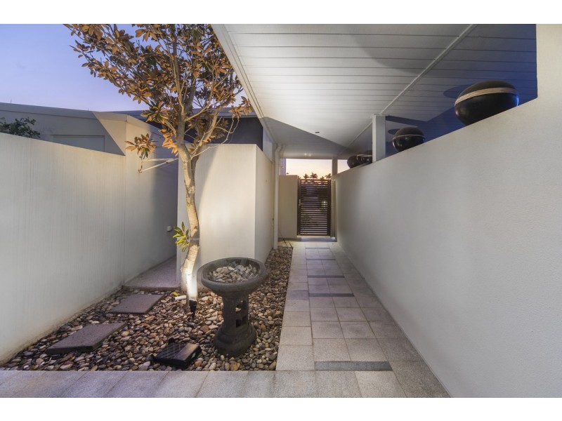 7506 The Links Springfield Drive, Hope Island QLD 4212