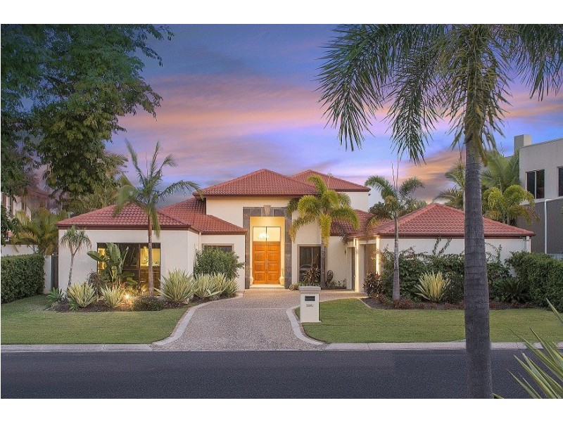 1094 Beechwood Drive, Hope Island QLD 4212
