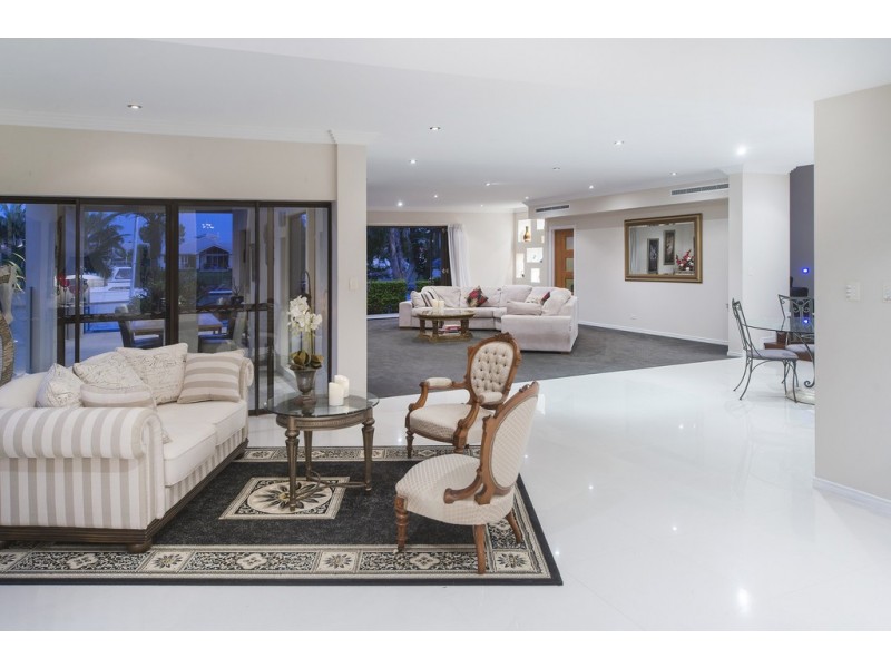 1094 Beechwood Drive, Hope Island QLD 4212